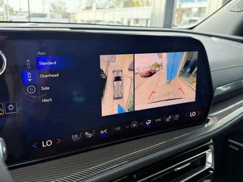 New 2026 Chevrolet Traverse High Country w/ LPO, Floor Liner Package image 18