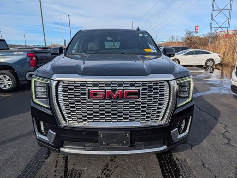 Used 2024 GMC Yukon XL Denali image 2