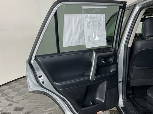 Used 2018 Toyota 4Runner SR5 Premium image 25