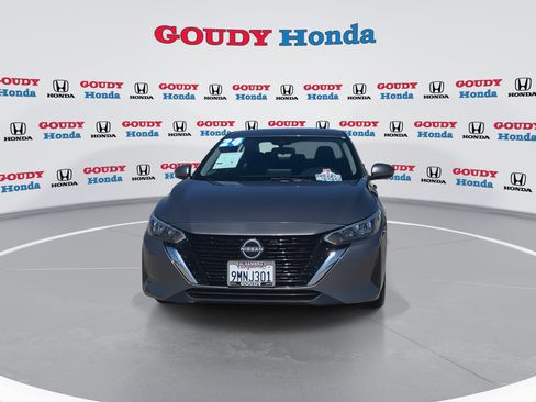 Used 2024 Nissan Sentra SV FWD image 3
