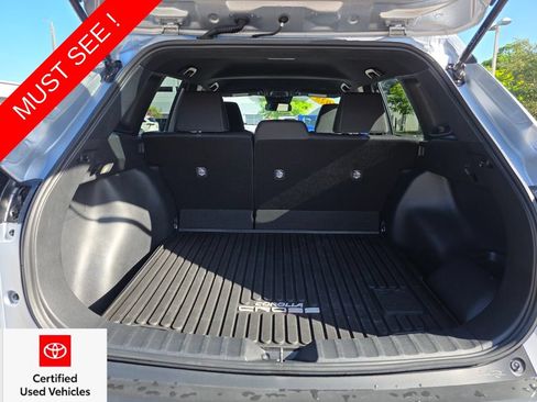 Used 2025 Toyota Corolla Cross AWD Hybrid image 19