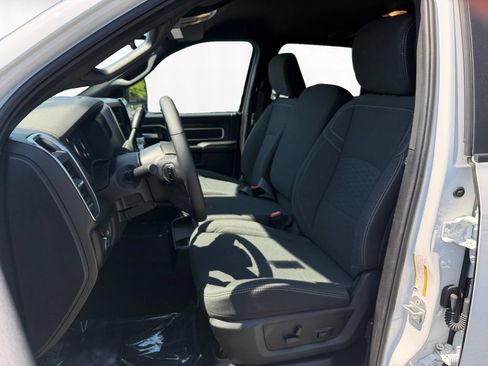 Used 2025 RAM 2500 Big Horn AWD/4WD image 9