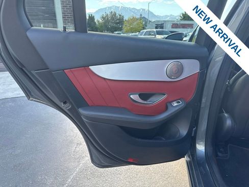 Used 2021 Mercedes-Benz GLC 300 4MATIC image 15