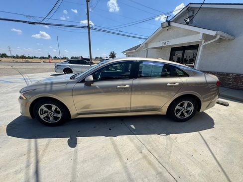 Used 2022 Kia K5 LXS FWD image 6