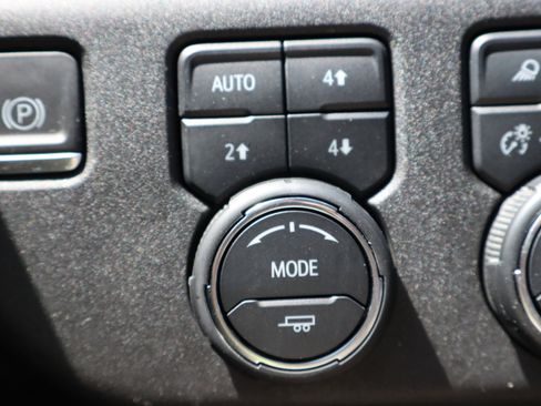 Used 2024 Chevrolet Silverado 3500 High Country w/ High Country Premium Package AWD/4WD image 29