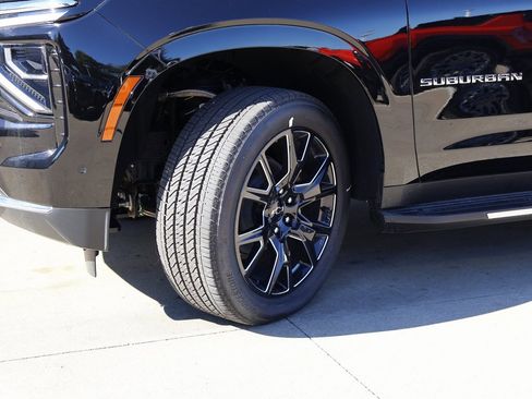 New 2025 Chevrolet Suburban Premier image 47