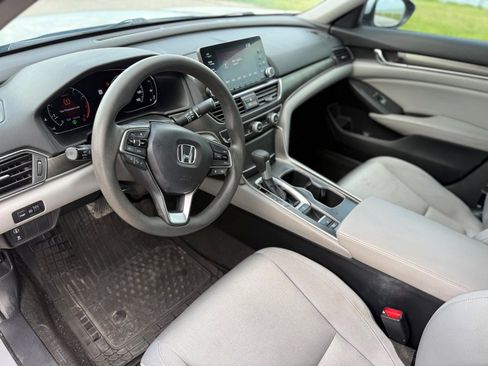 Used 2018 Honda Accord LX image 9