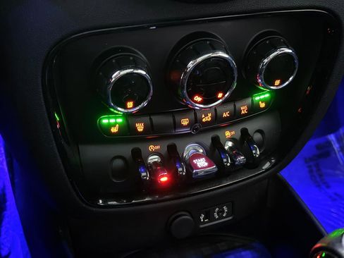 Used 2016 MINI Cooper Clubman S image 36