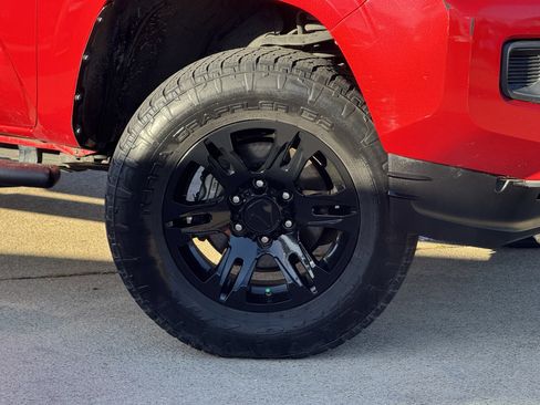 Used 2021 Toyota Tacoma SR w/ SR Convenience Package image 3