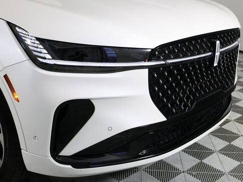 Used 2024 Lincoln Nautilus Black Label image 43