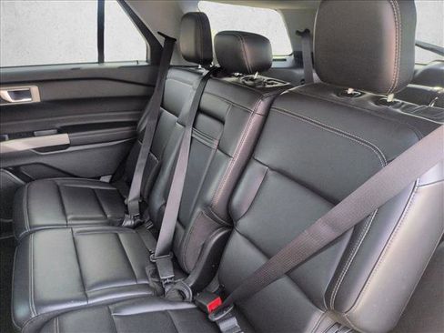 Used 2024 Ford Explorer XLT w/ Equipment Group 202A image 15