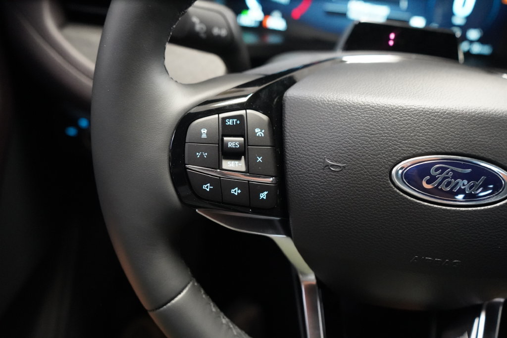 New 2027 Ford Explorer Platinum RWD image 35