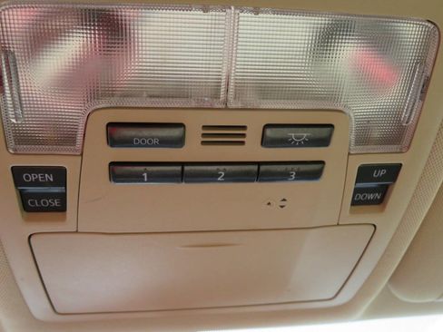 Used 2015 Toyota Highlander Limited image 28