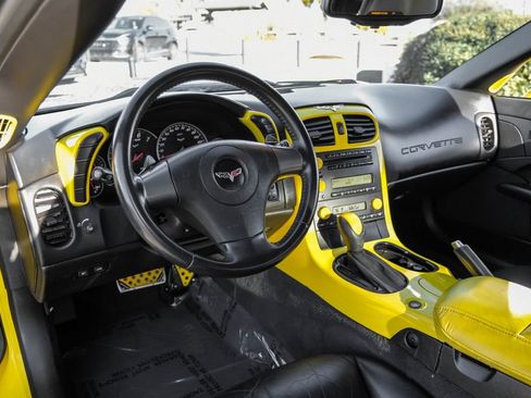 Used 2006 Chevrolet Corvette Coupe image 10