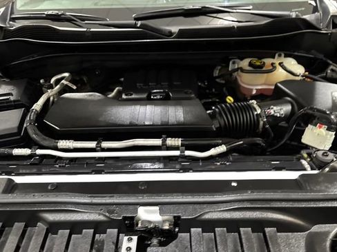 Used 2022 Chevrolet Silverado 1500 Custom Trail Boss w/ LPO, Dark Essentials Package image 23