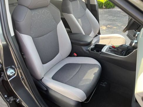Used 2025 Toyota RAV4 XLE w/ Convenience Package FWD image 36