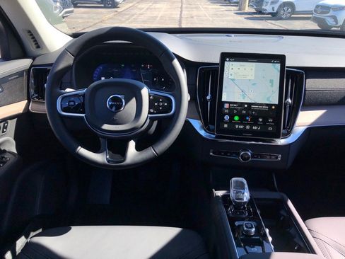 New 2026 Volvo XC90 B6 Plus w/ Protection Package Premier image 17