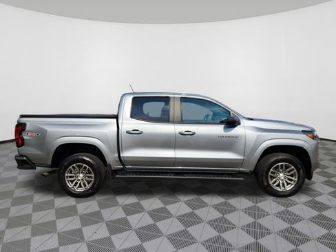 Used 2023 Chevrolet Colorado LT w/ LT Convenience Package II AWD/4WD image 6