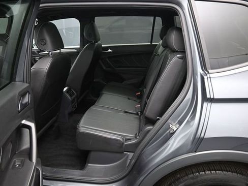 Used 2023 Volkswagen Tiguan SE R-Line FWD image 29