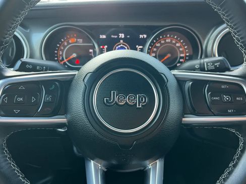 Used 2022 Jeep Wrangler Unlimited Sahara image 29