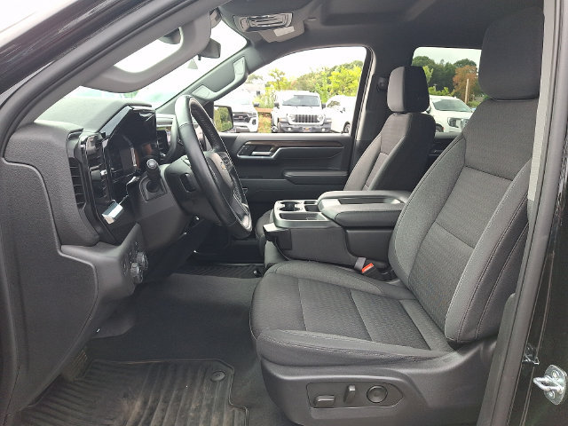 Used 2023 Chevrolet Silverado 1500 LT AWD/4WD image 2