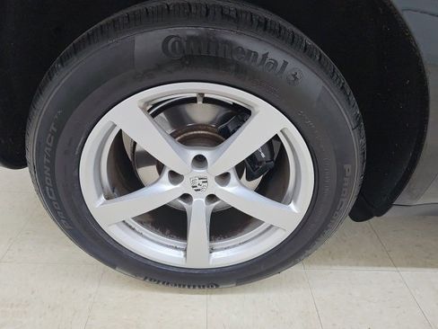 Used 2021 Porsche Macan image 22