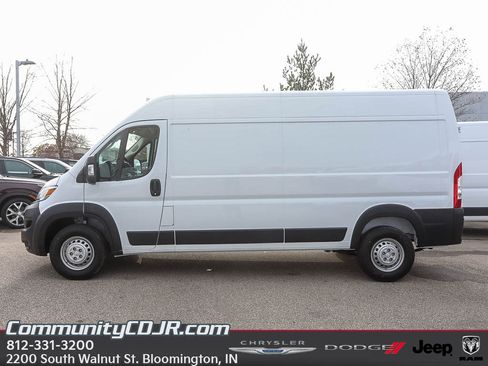 New 2026 RAM ProMaster 2500 w/ Convenience Group image 3