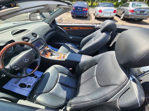 Used 2007 Mercedes-Benz SL 550 w/ Premium Pkg I image 22