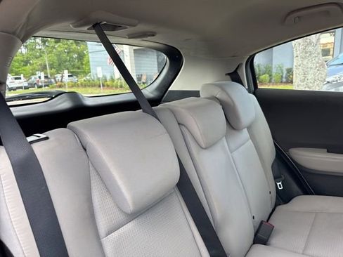 Used 2020 Honda HR-V LX image 16