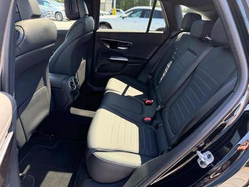 Used 2026 Mercedes-Benz GLC 300 4MATIC image 16