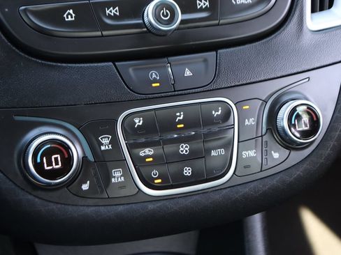 Used 2024 Chevrolet Malibu LT FWD image 29