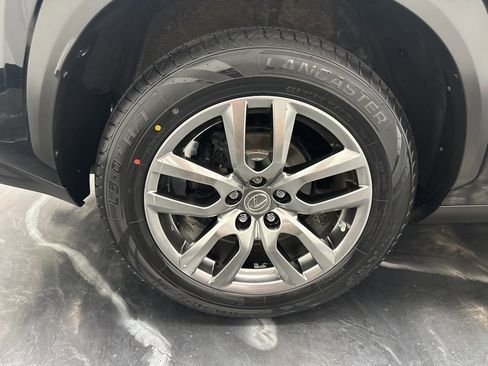 Used 2015 Lexus NX 300h AWD image 33