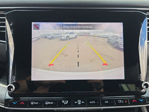 Used 2022 Jeep Wagoneer Series III RWD image 27