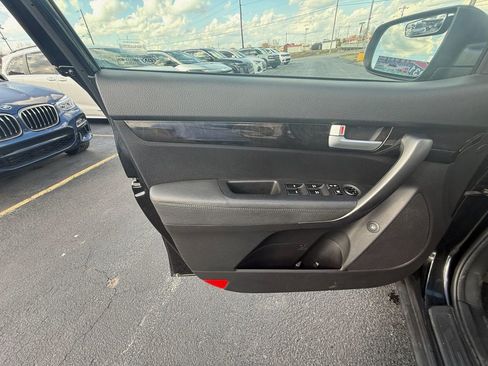 Used 2015 Kia Sorento EX image 11