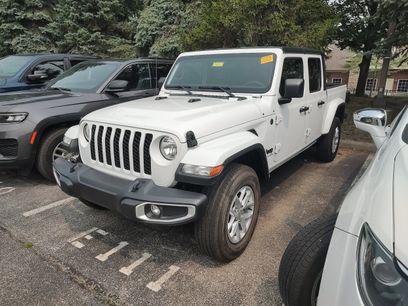 Used 2023 Jeep Gladiator Sport