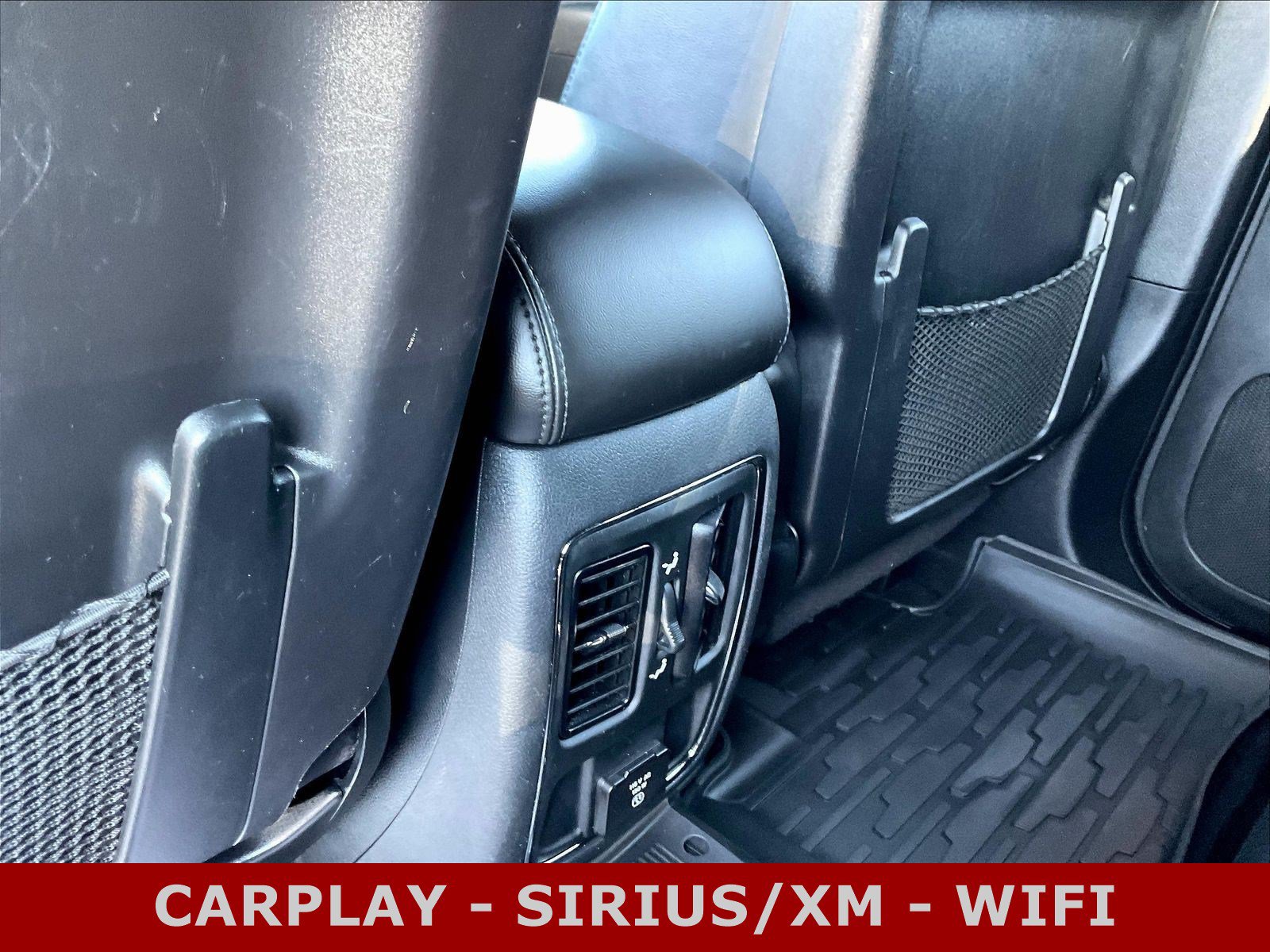 Used 2020 Jeep Grand Cherokee Altitude AWD/4WD image 10