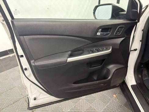 Used 2016 Honda CR-V Touring image 11