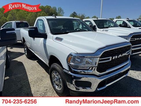 Used 2024 RAM 2500 Tradesman w/ Chrome Appearance Group AWD/4WD image 1