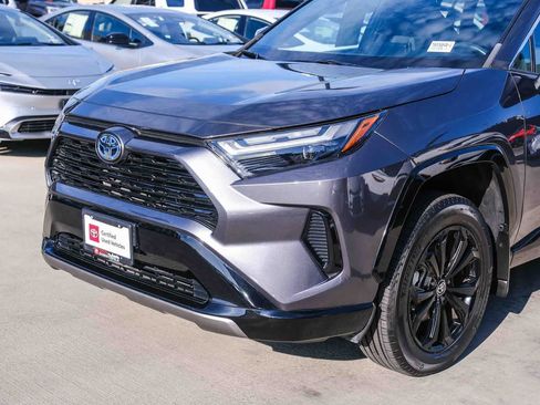 Certified 2022 Toyota RAV4 SE w/ Convenience Package AWD/4WD image 11