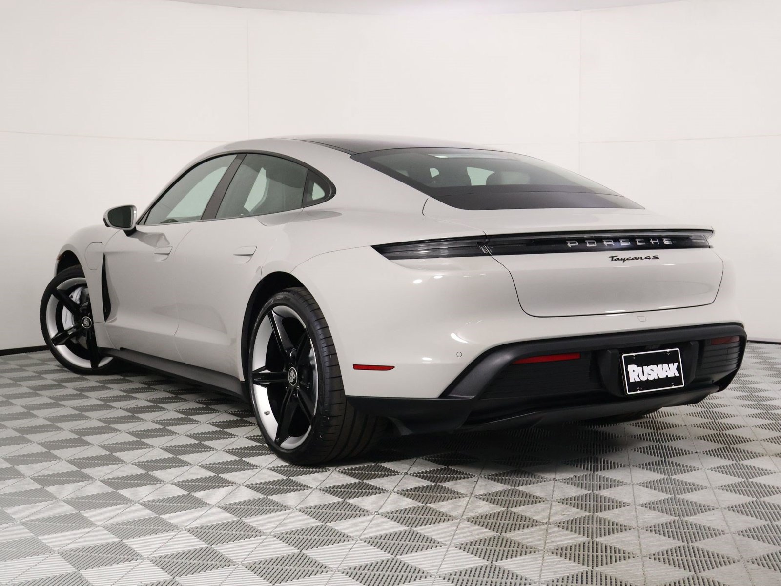 Certified 2023 Porsche Taycan 4S AWD/4WD image 3
