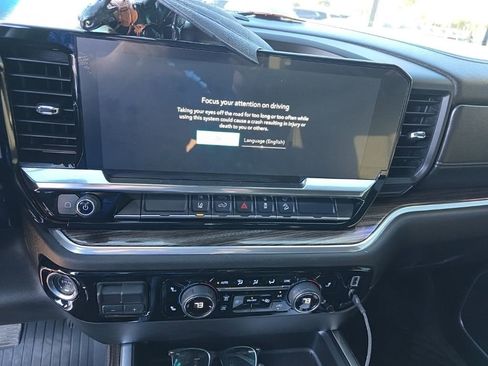 Used 2025 Chevrolet Silverado 2500 LT w/ Convenience Package image 20