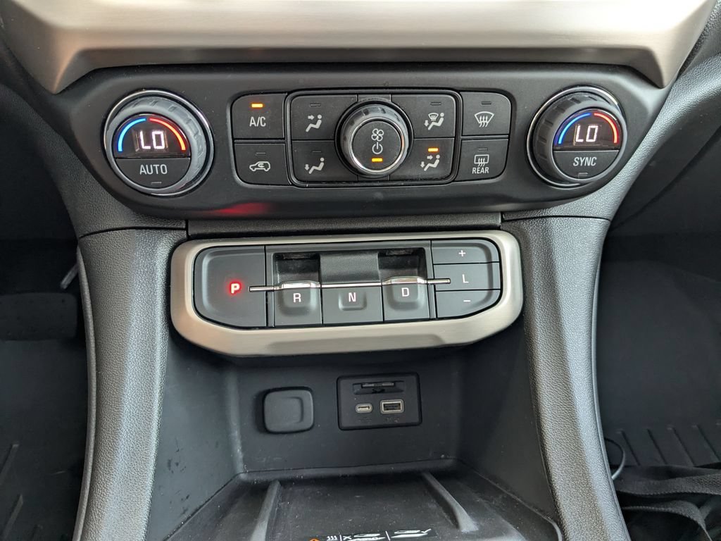 Used 2023 GMC Acadia Denali w/ Denali Ultimate Package AWD/4WD image 5