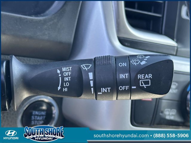 Used 2016 Toyota Highlander XLE AWD/4WD image 27