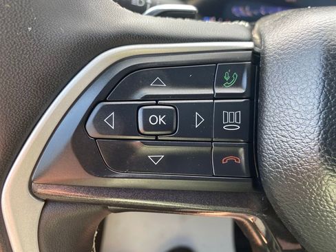 Used 2023 Jeep Grand Cherokee L Laredo AWD/4WD image 30