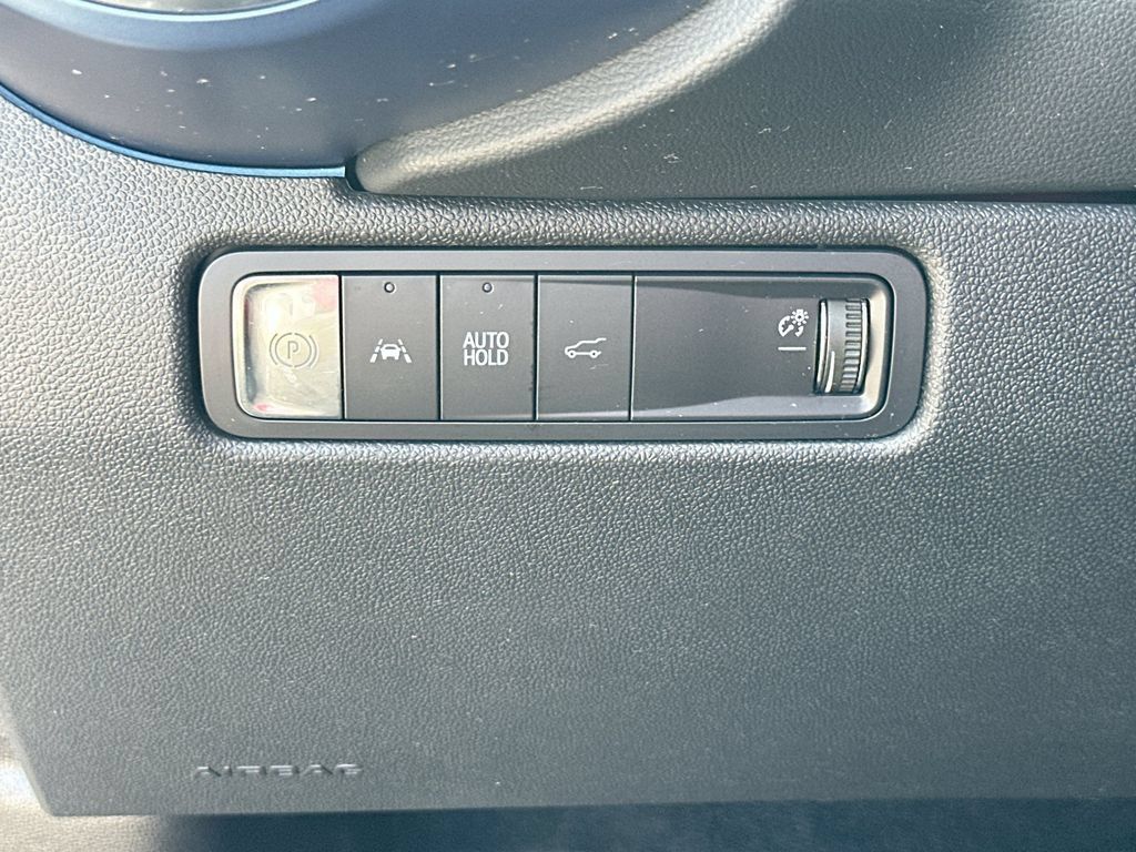 Certified 2024 Chevrolet Equinox EV LT FWD image 10