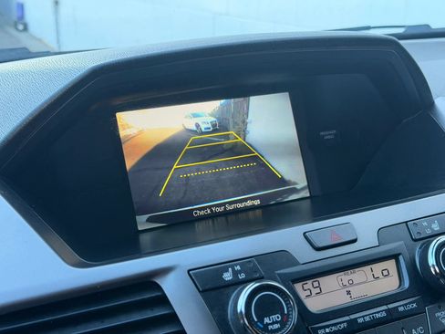 Used 2016 Honda Odyssey EX-L image 11
