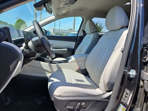 Used 2025 Hyundai Tucson SEL FWD image 12