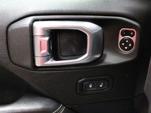 Used 2019 Jeep Wrangler Unlimited Sahara w/ Dual Top Group image 16