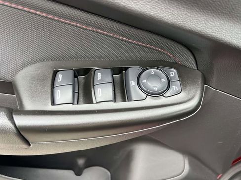 Used 2023 Chevrolet TrailBlazer RS w/ Convenience Package AWD/4WD image 18