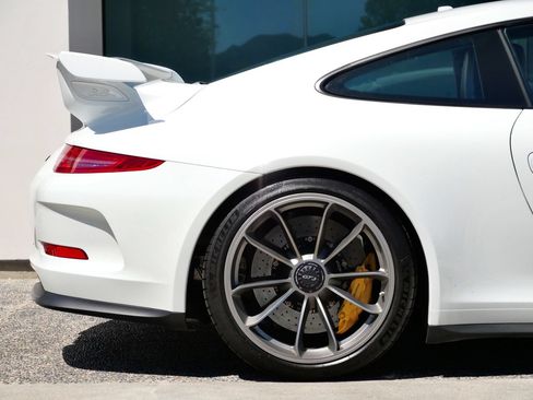 Used 2014 Porsche 911 GT3 RWD image 10